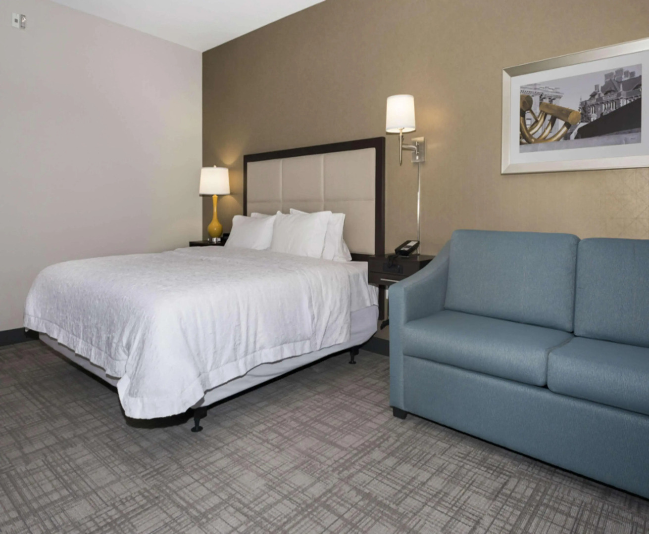 Hampton Inn & Suites Minneapolis University Area