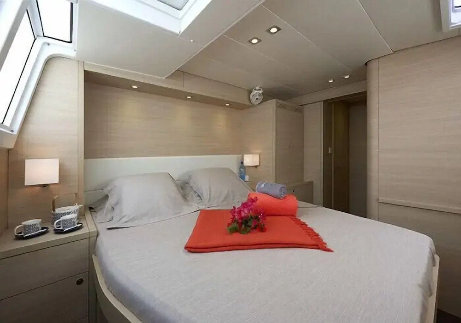 Dream Yacht Charter Private Crewed Yacht