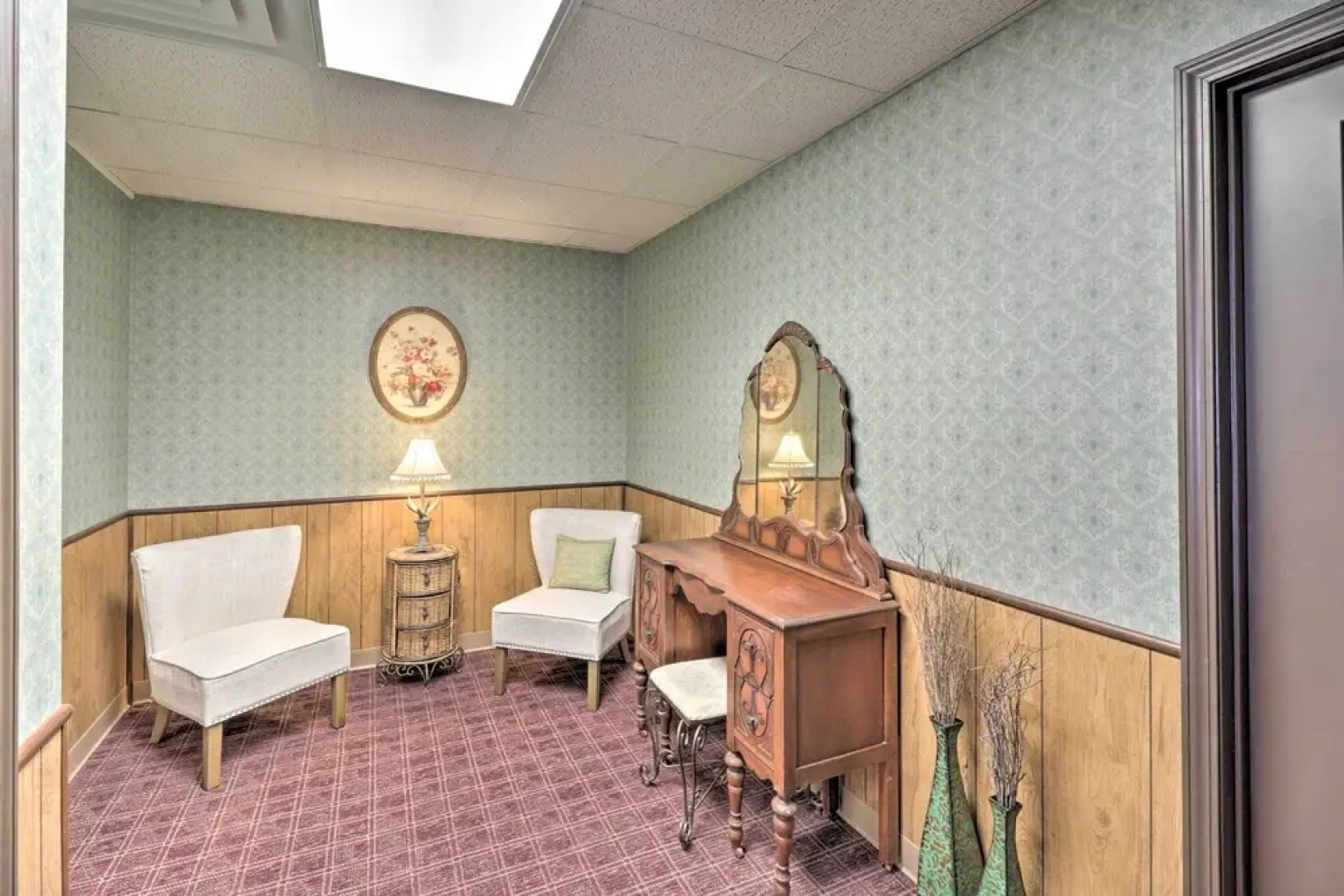 Roomy Multi-family Retreat in Dtwn Mountain Home!