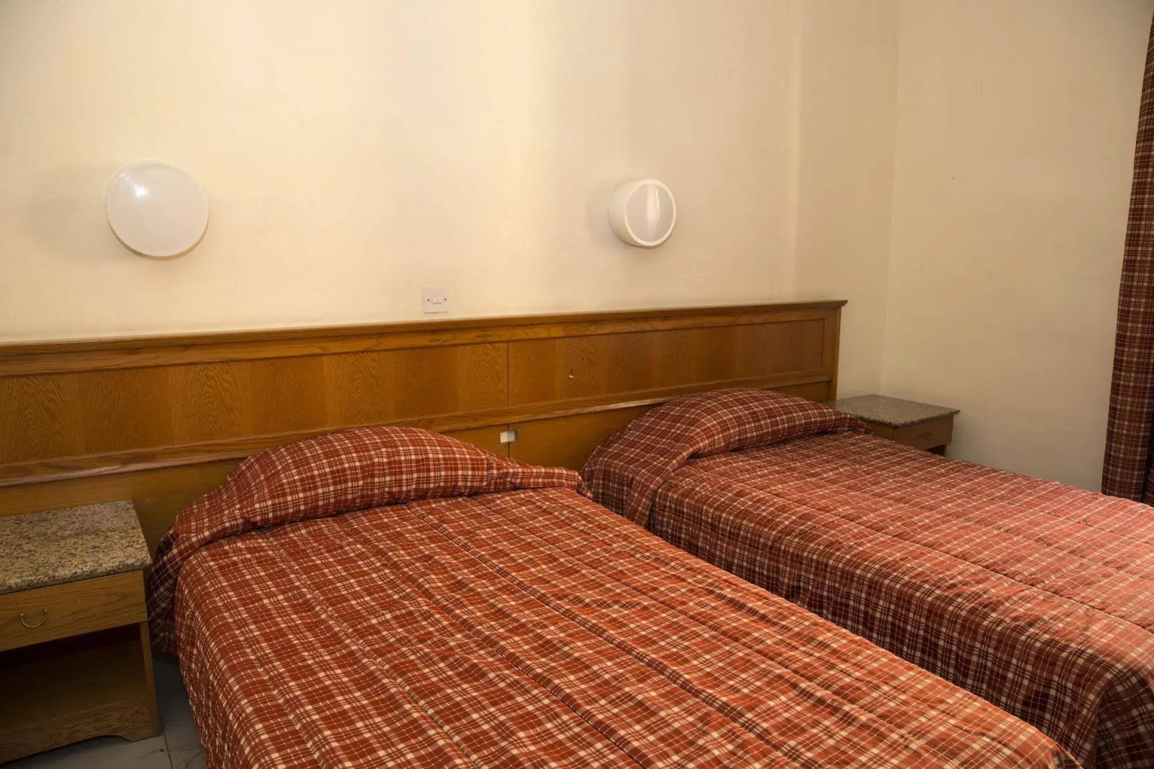 Dragonara Apartments