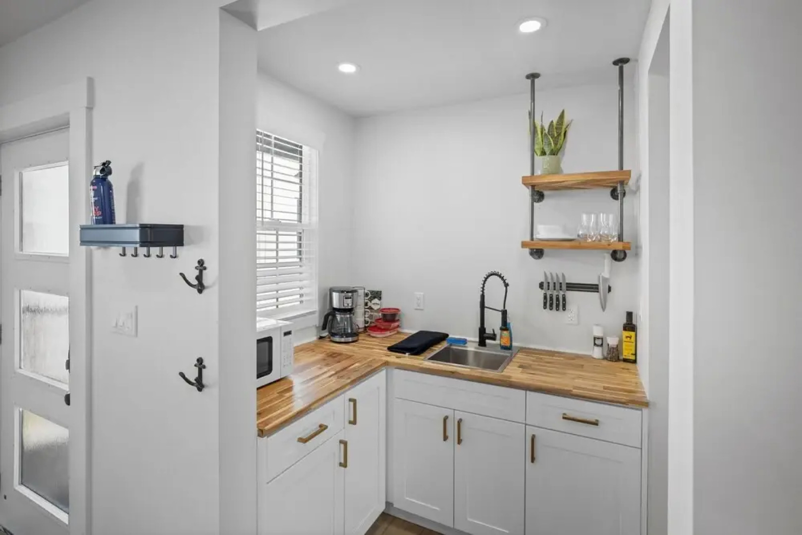 Riverside by Cowichan Lake Cottages