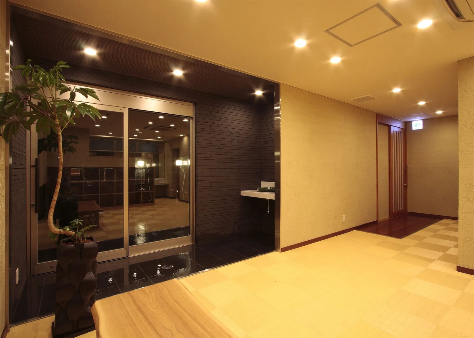 Hotel Garden Palace & Kansai Airport Spa