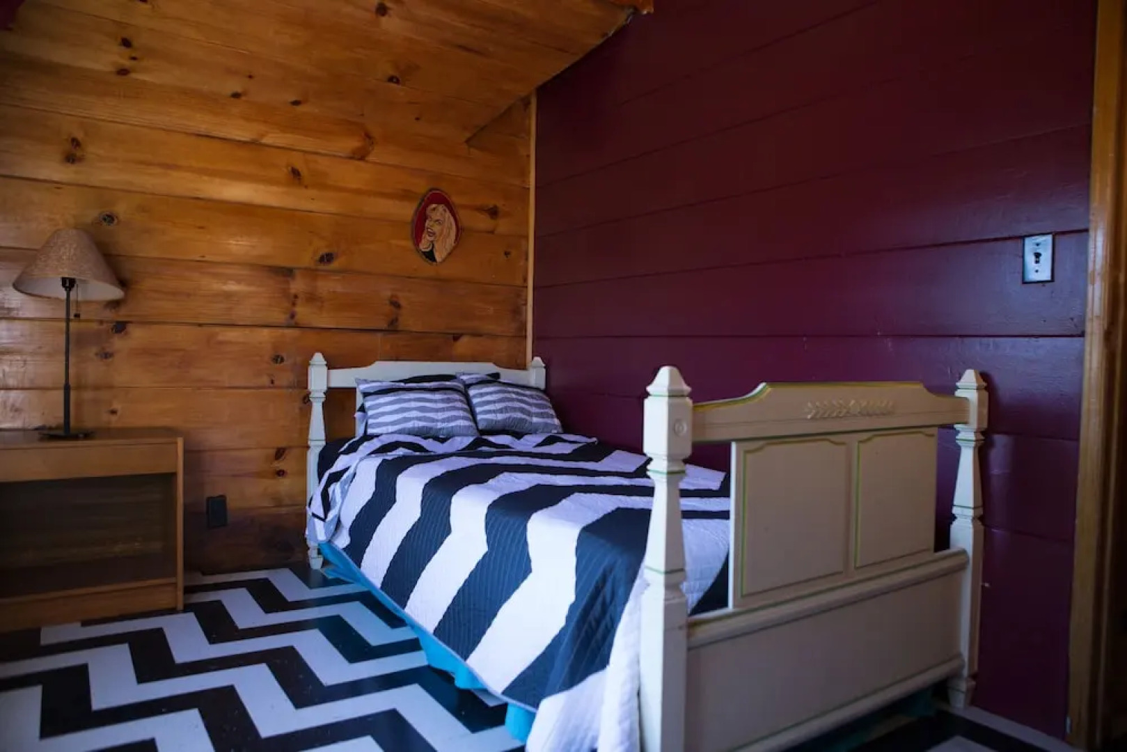 Hicksville Pines Chalets & Motel