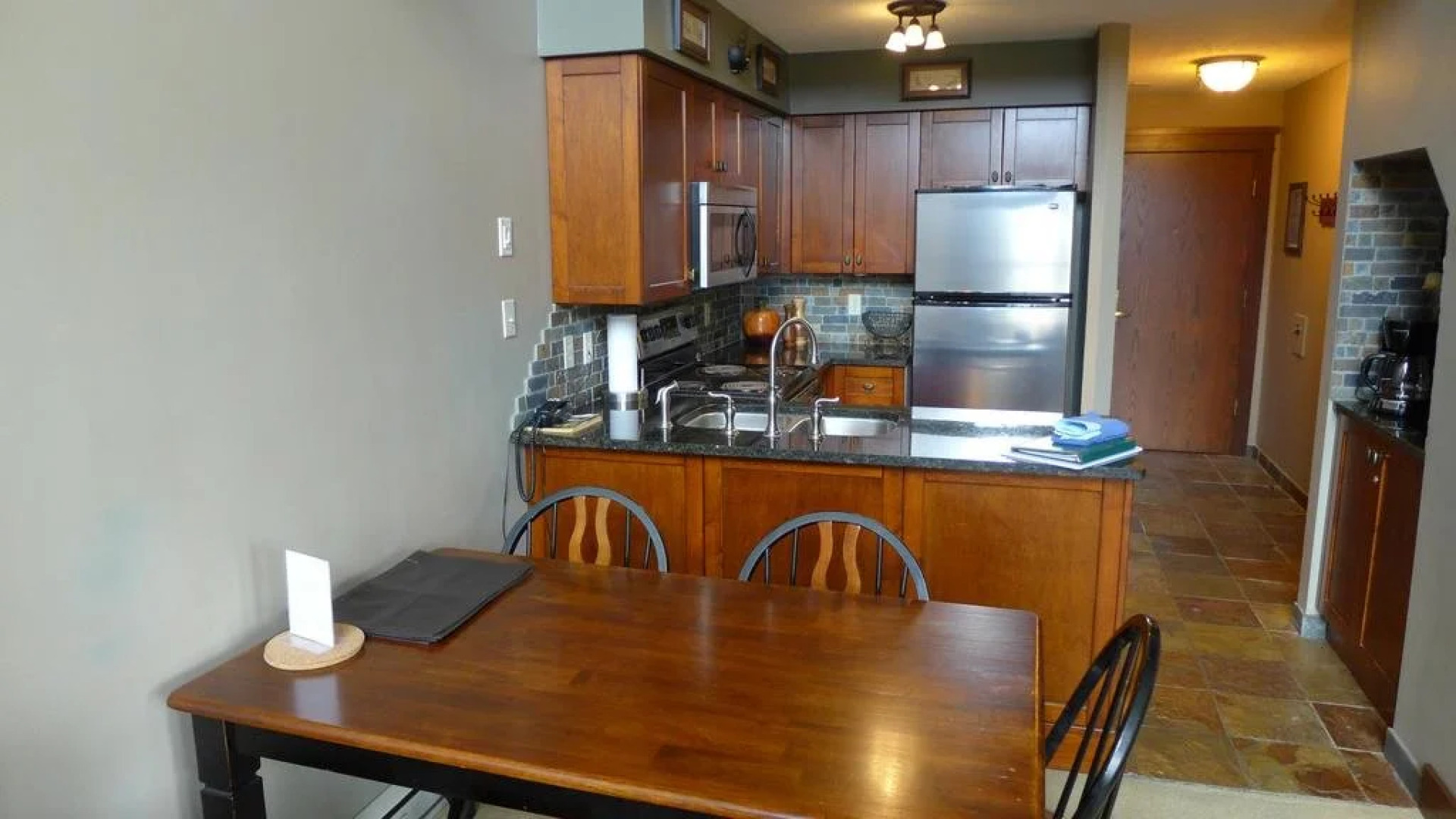 Wildwood Lodge by Peak to Green Accommodations