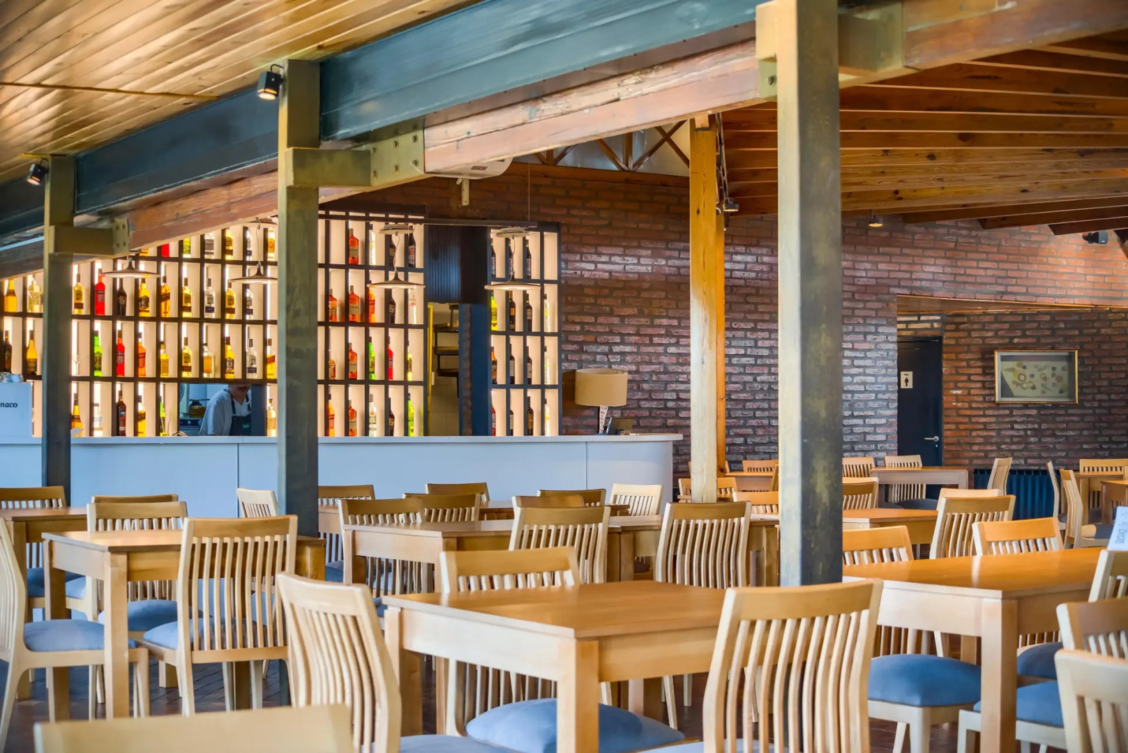 Portal del Lago Hotel