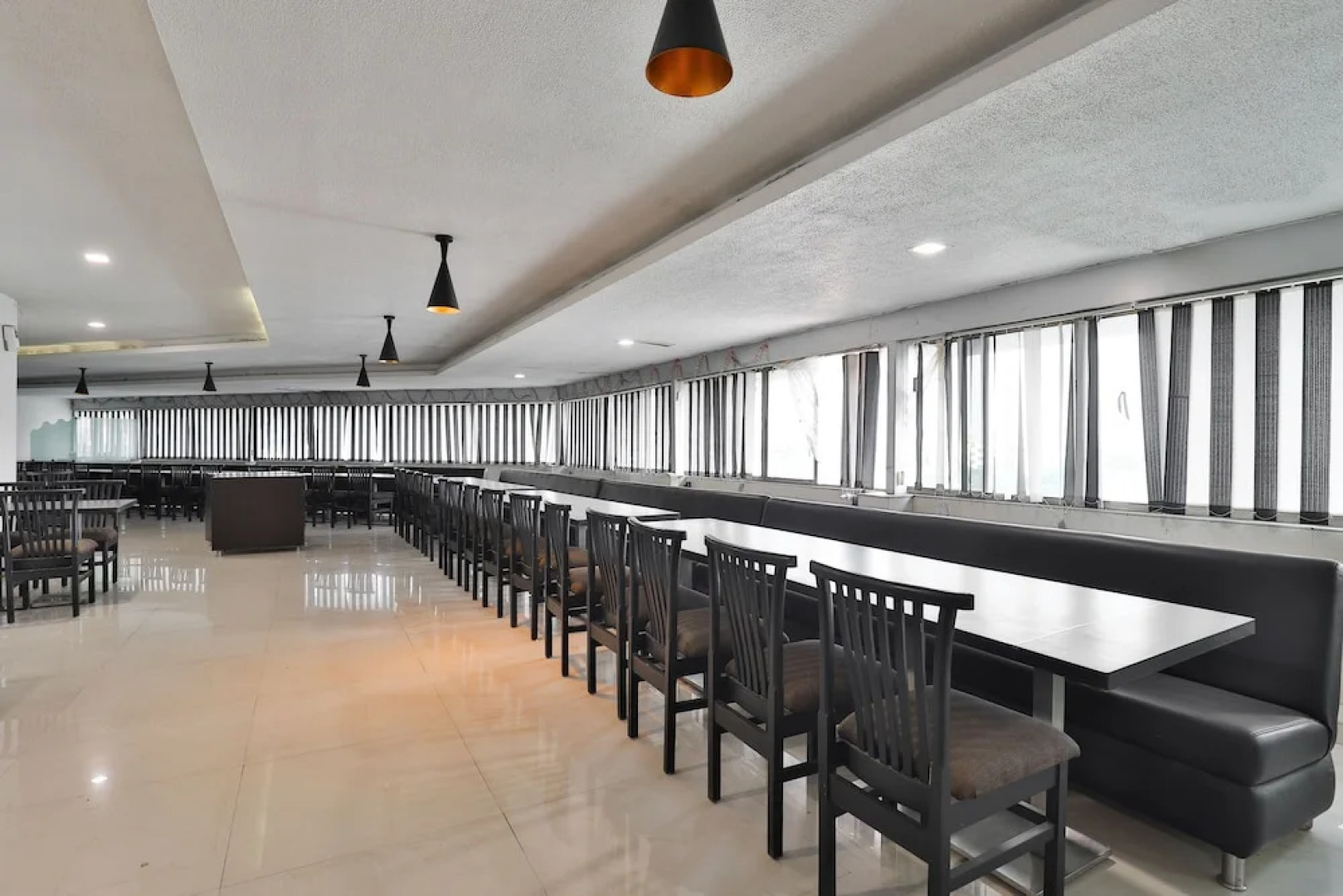 OYO 19637 Hotel Mansi Sherotene