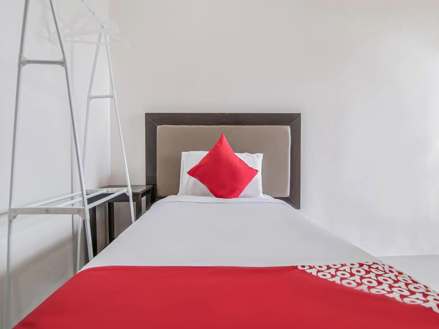 OYO 431 Apollo 11 Apartelle