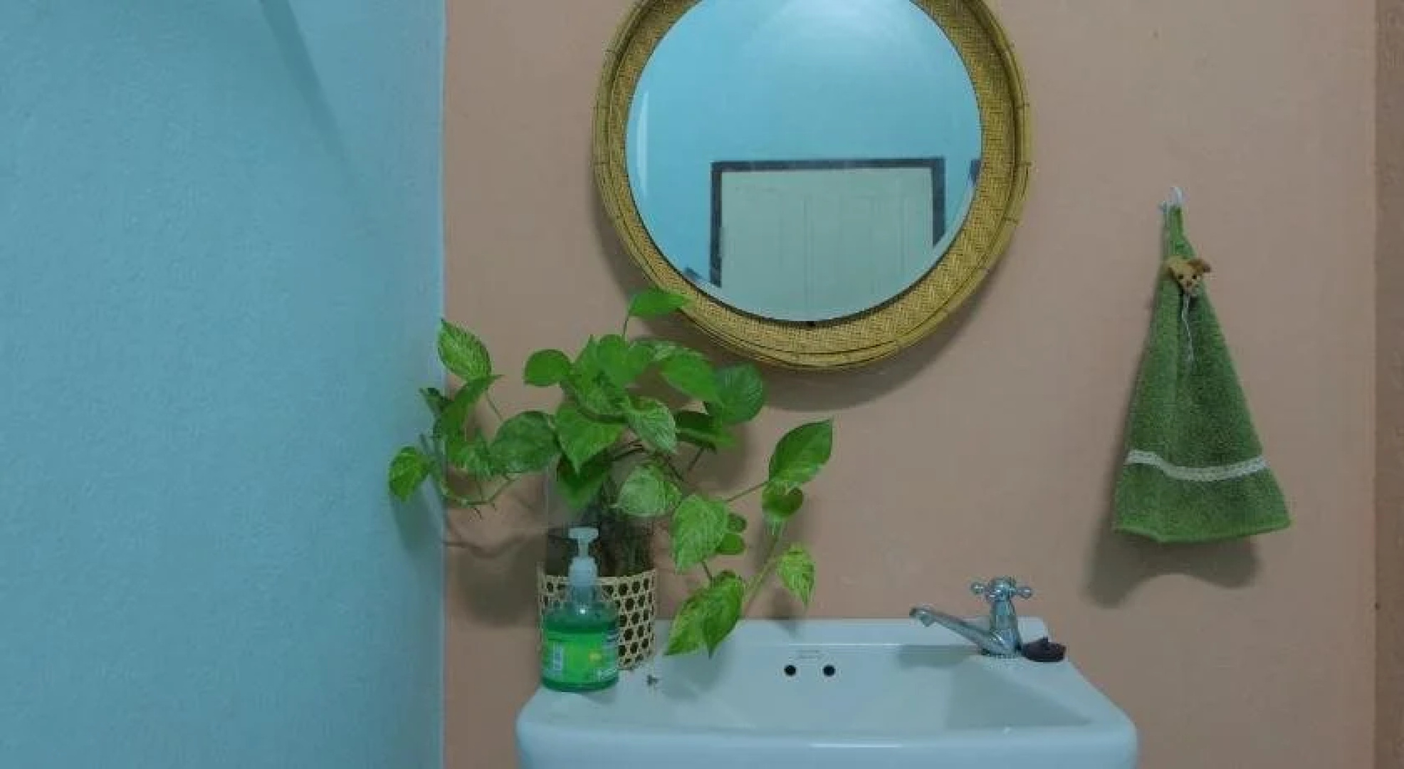 63 Hostel Lopburi