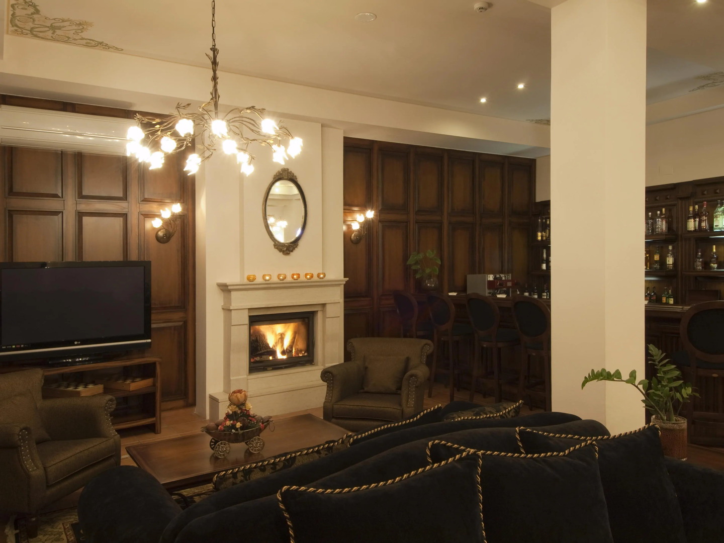 Dellas Boutique Hotel