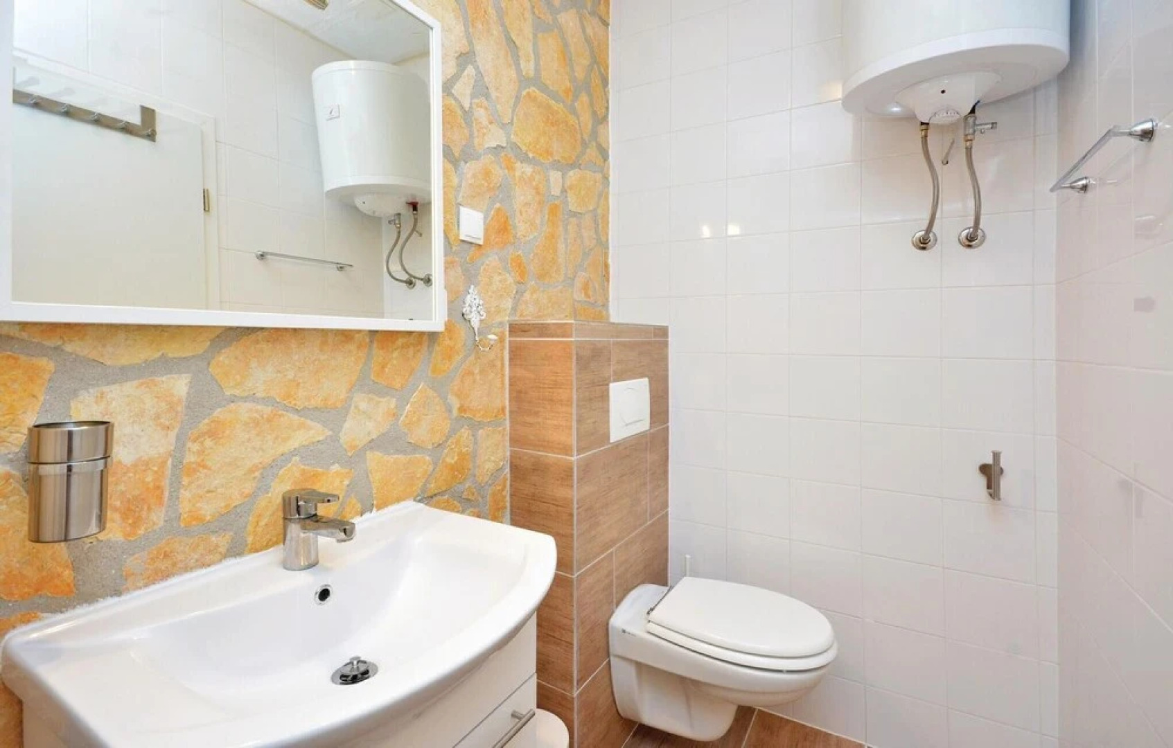 Stunning Home in Ivan Dolac With Wifi and 2 Bedrooms