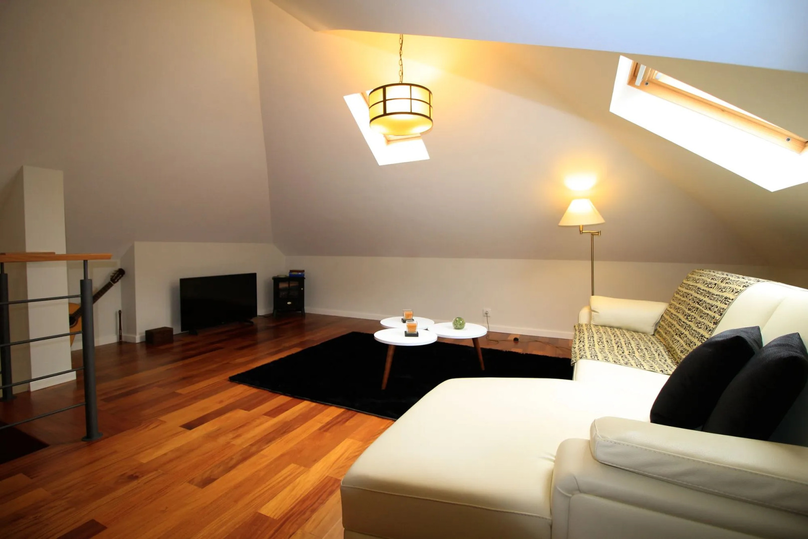 Villa Cherry by Analodges