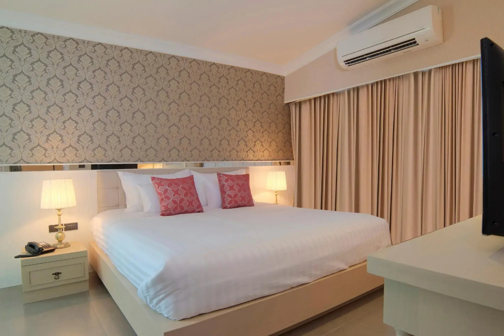 The Raya Surawong Bangkok