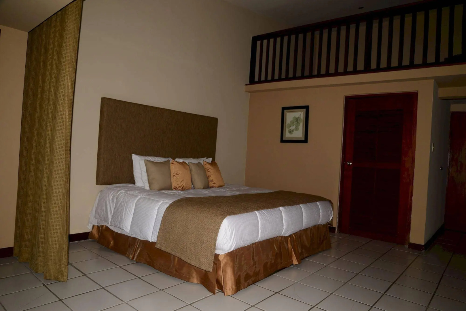 Mountain Lodge Suites