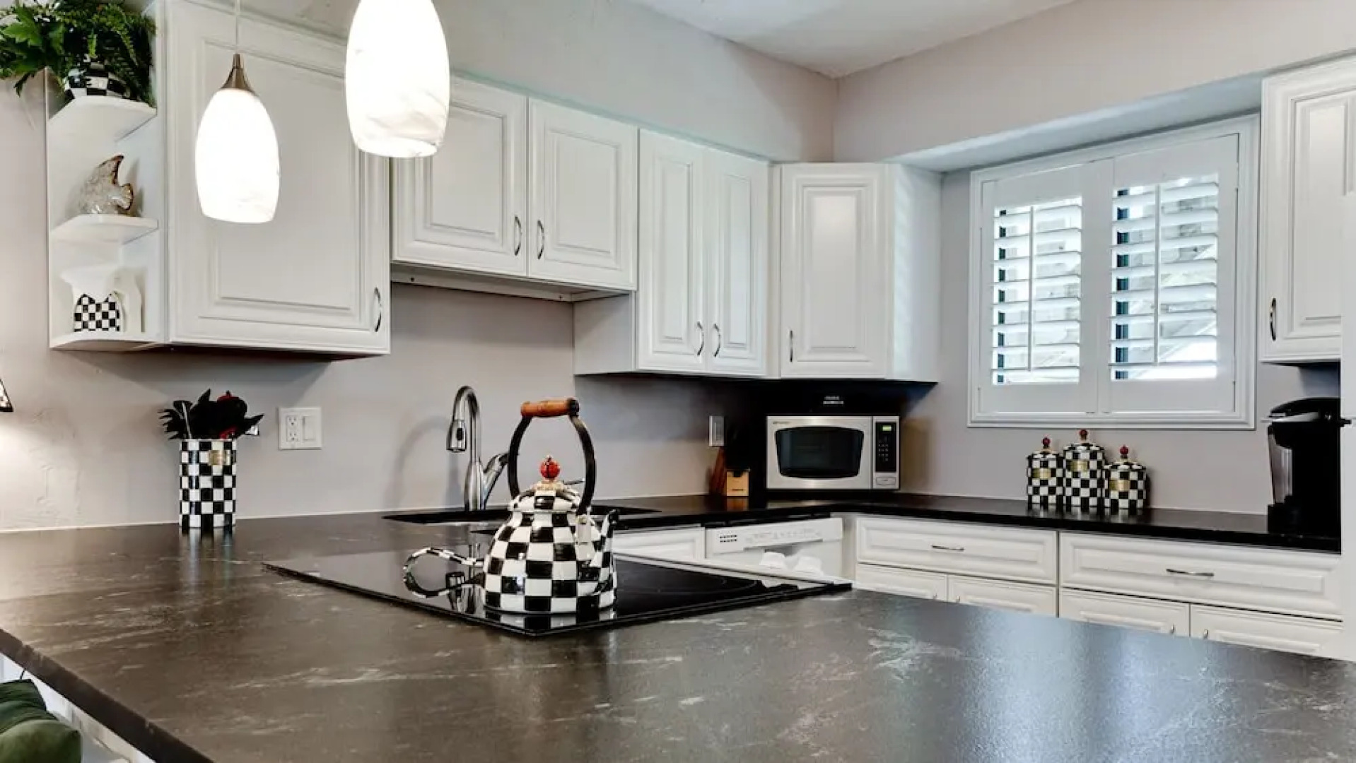 Runaway Bay Resort by BBG