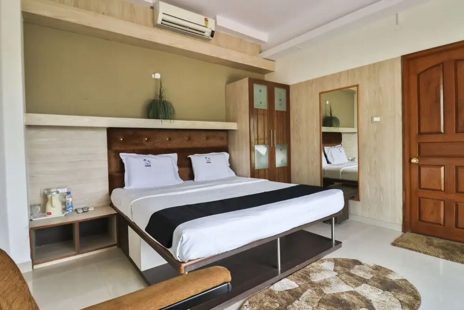 Holiday Palms by OYO Rooms