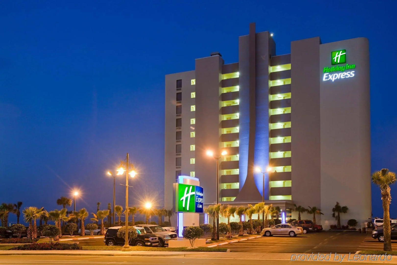 Holiday Inn Express & Suites Oceanfront by IHG