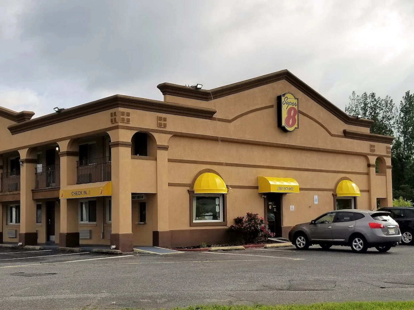 Super 8 by Wyndham Bellmawr NJ/Philadelphia PA Area