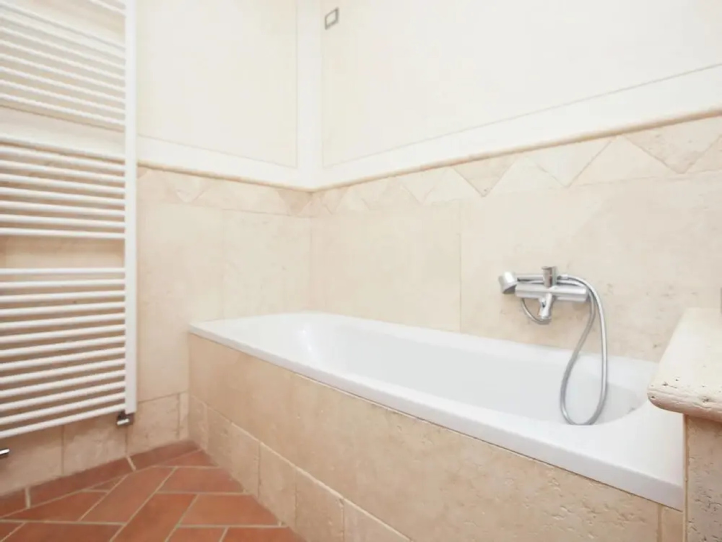 Cottage in Tuscany With Pool & Olive Groves