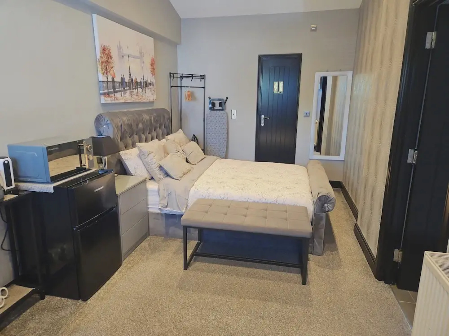 Cosy Studio in Dudley City Center