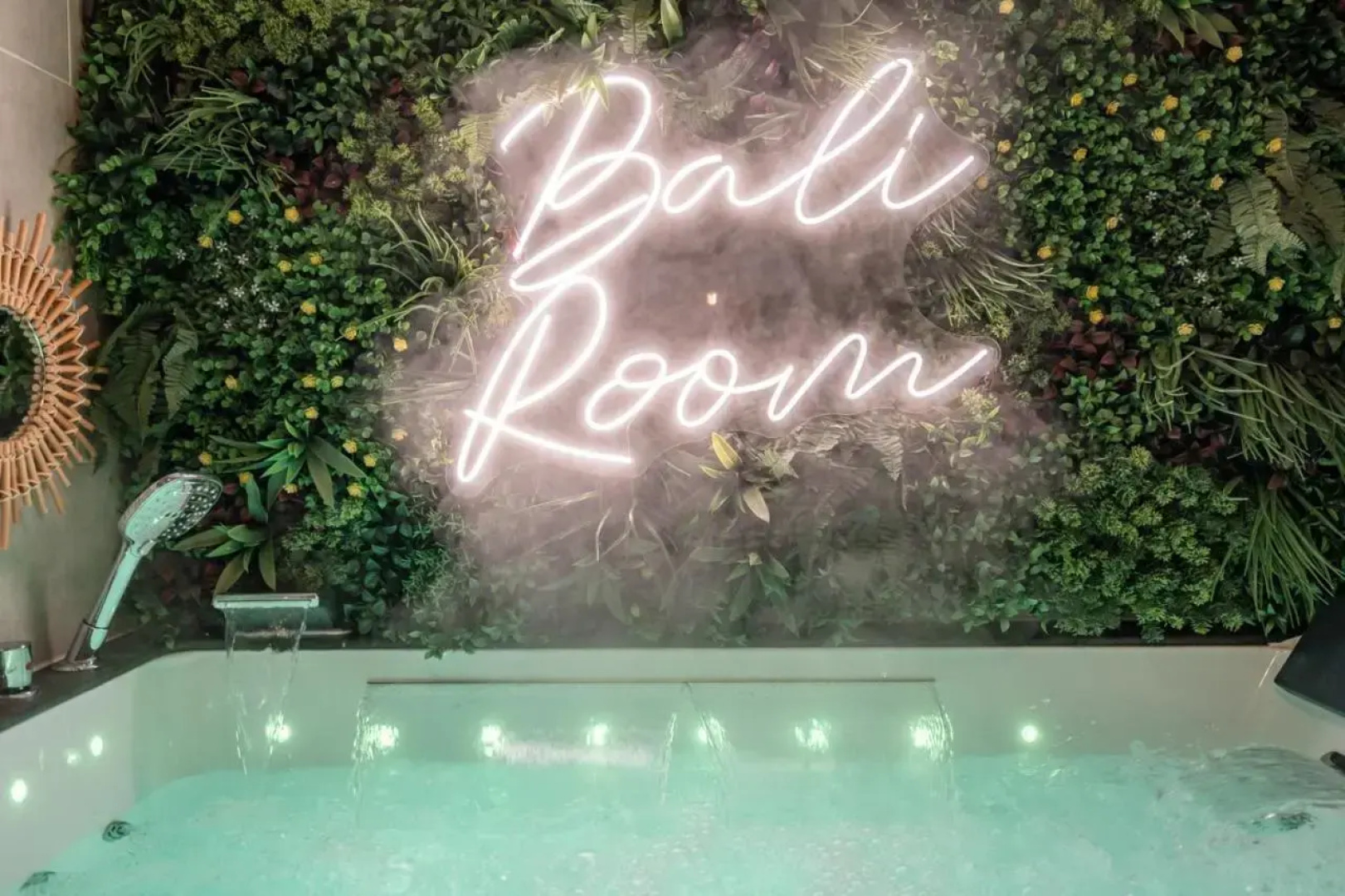 Bali Room / Magnifique Studio Evasion Jaccuzi (Adults Only)