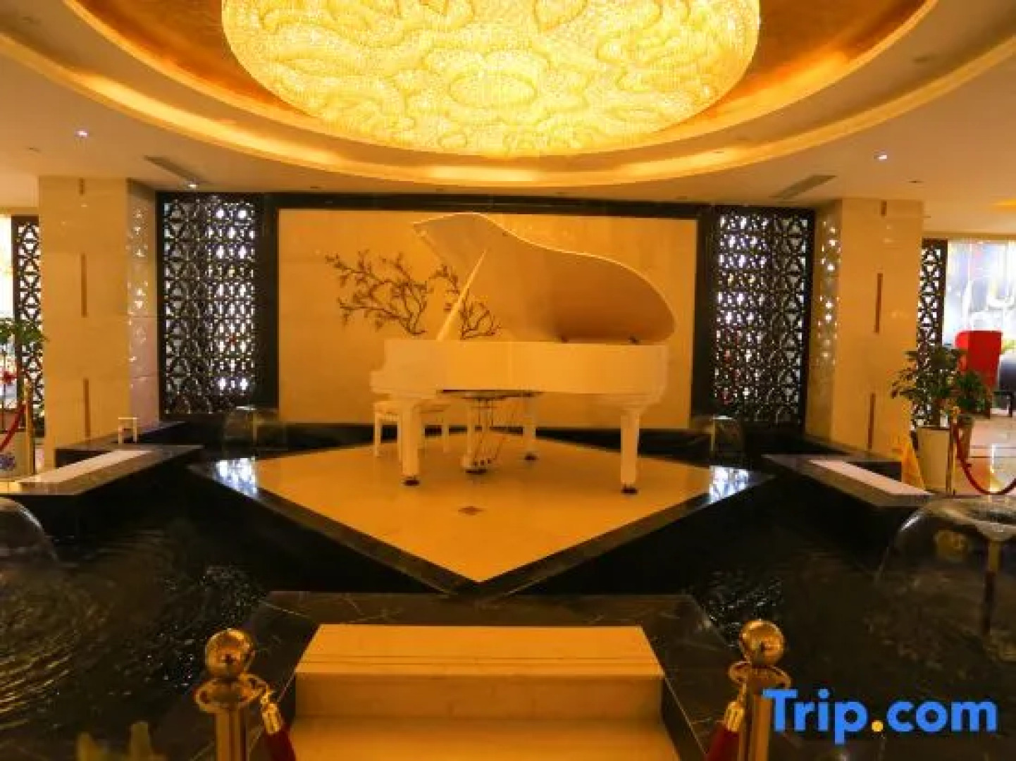 Yuyang International Hotel