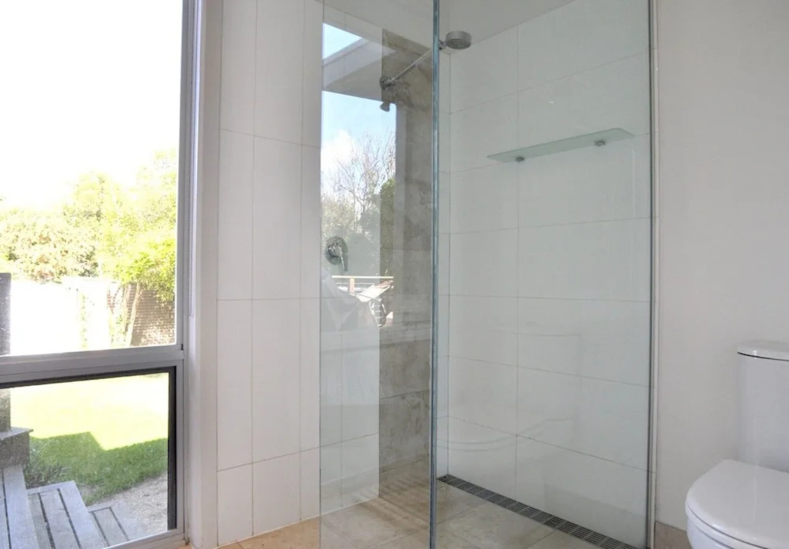 52 On Bayview - Pet Friendly (Outside Only)