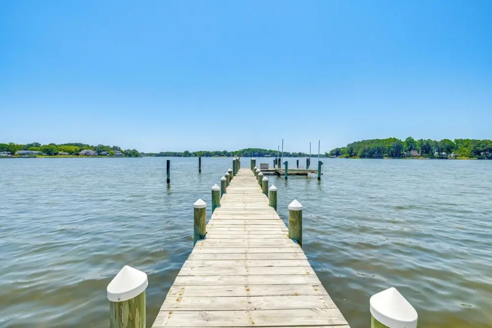 Bayfront Heathsville Home w/ Crabbing Pier!