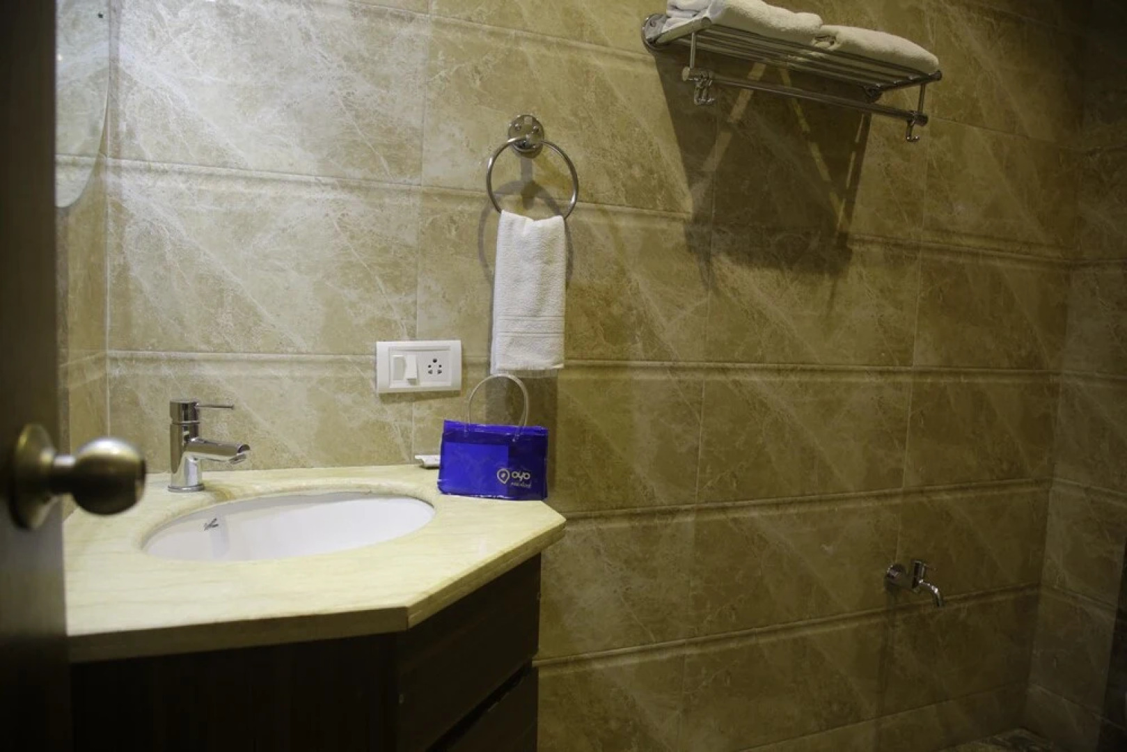 OYO 1545 Hotel Shivani International