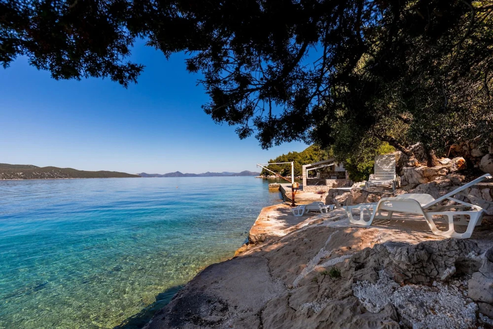 Sea Front Apartment 1