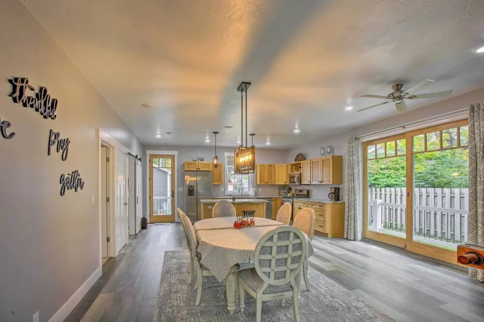 < 1 Mi to Dtwn Ludington: Bright Lower-level Unit