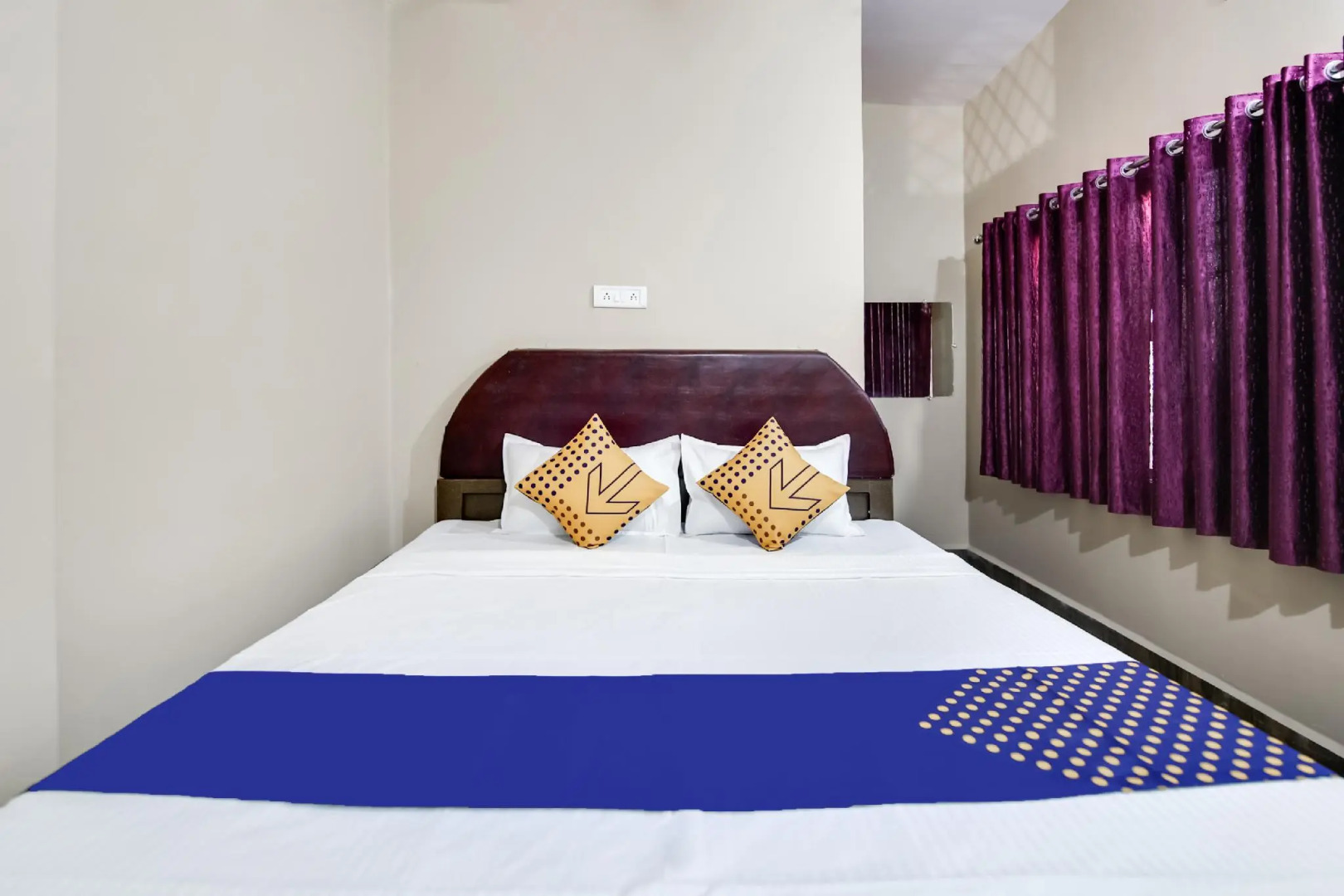 SPOT ON 64837 Hotel Madhur Prem