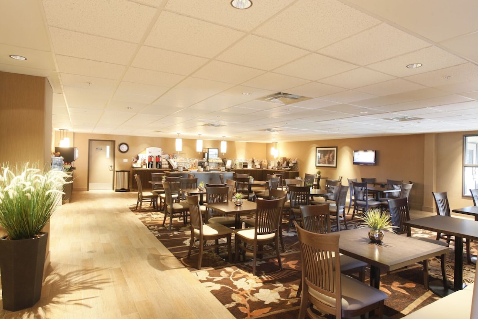 Olds Pomeroy Inn And Suites