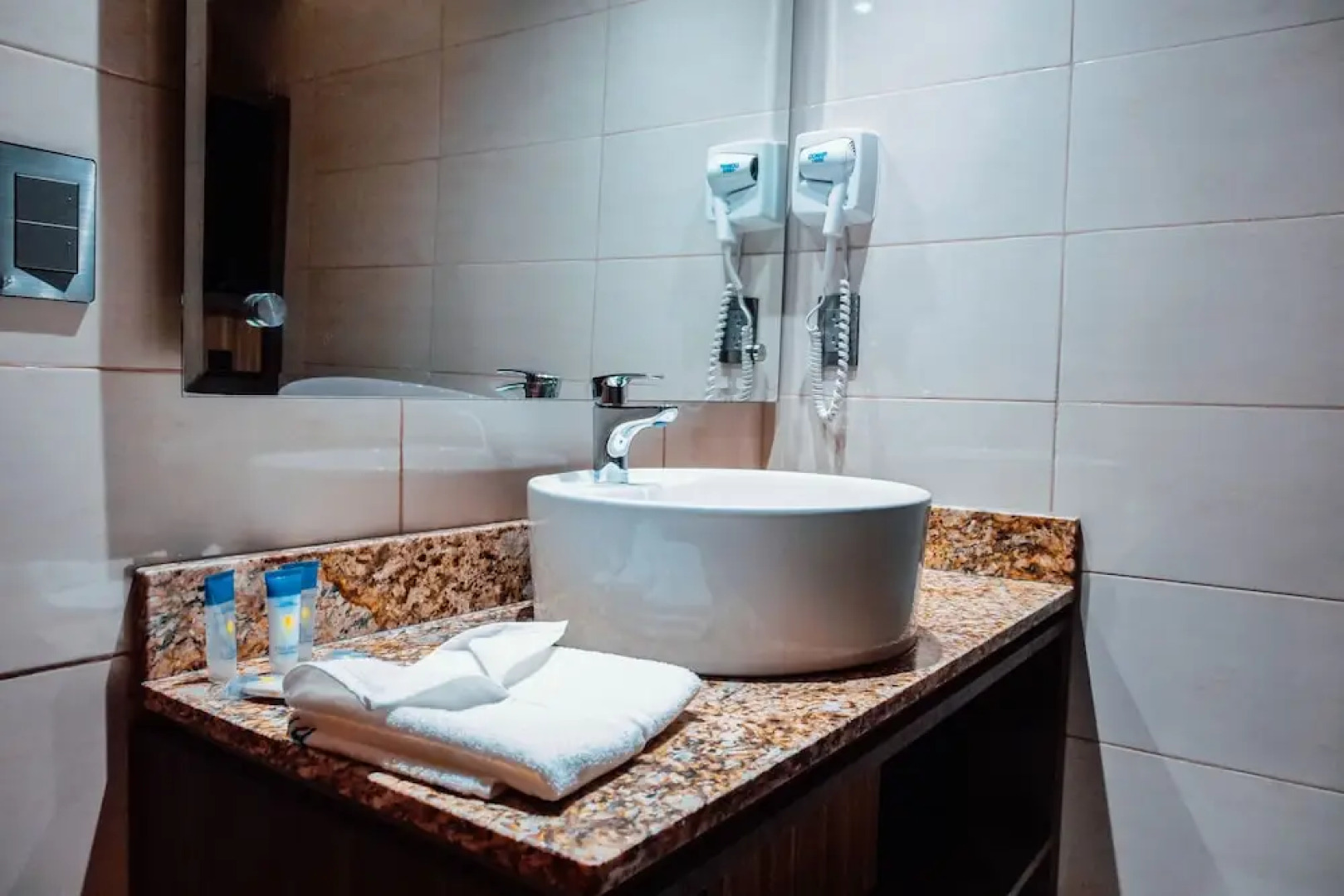 Kavia Meoqui Hotel & Suites