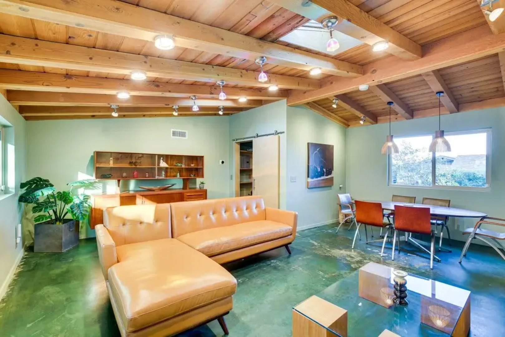 Inviting Vista Home With Pool: 10 Mi to Oceanside!