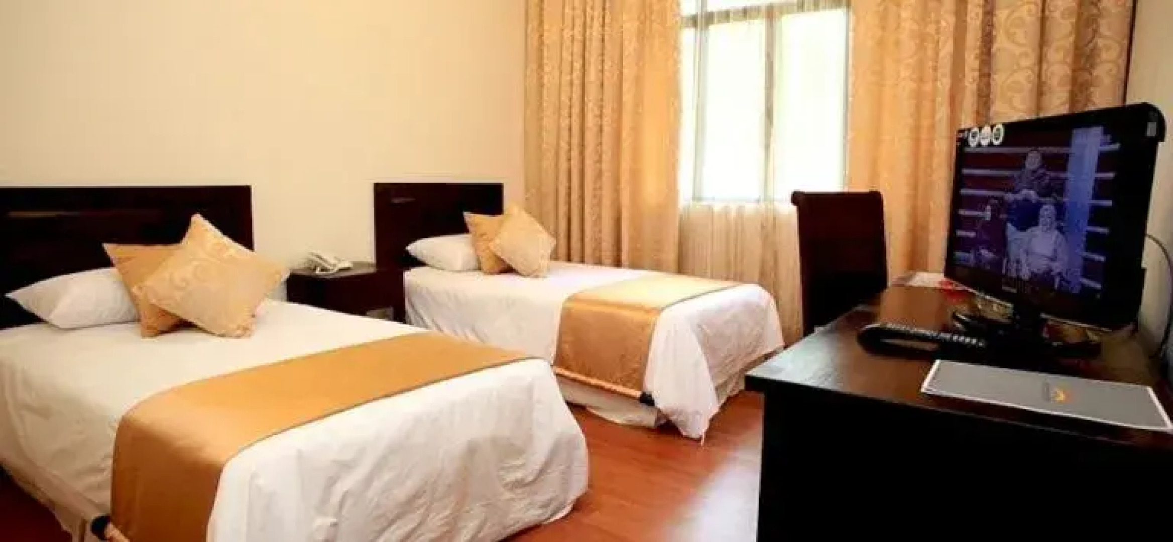 Suria Hill Country House