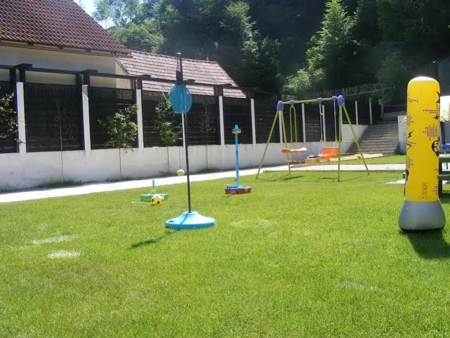 Hillden Lodge & Restaurant