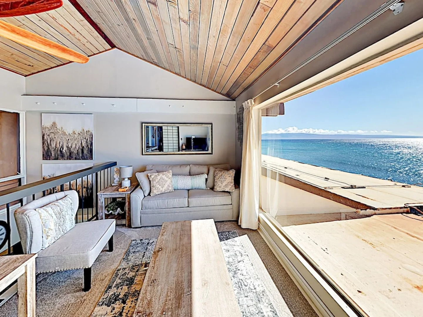 Lower Honoapiilani Condo Unit #404 2 Bedrooms 2 Bathrooms Condo