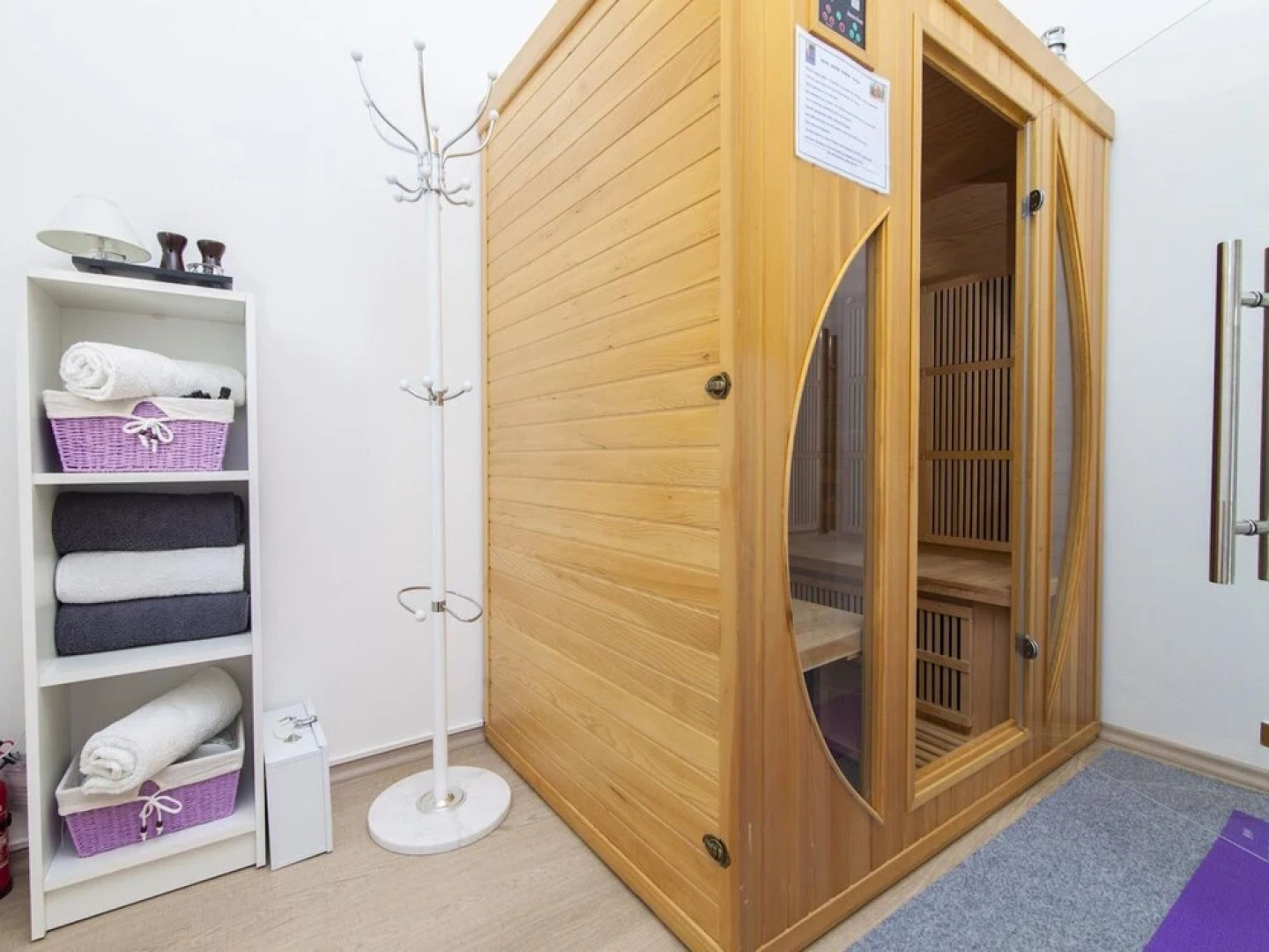 Restful Villa in Brodarica With Sauna