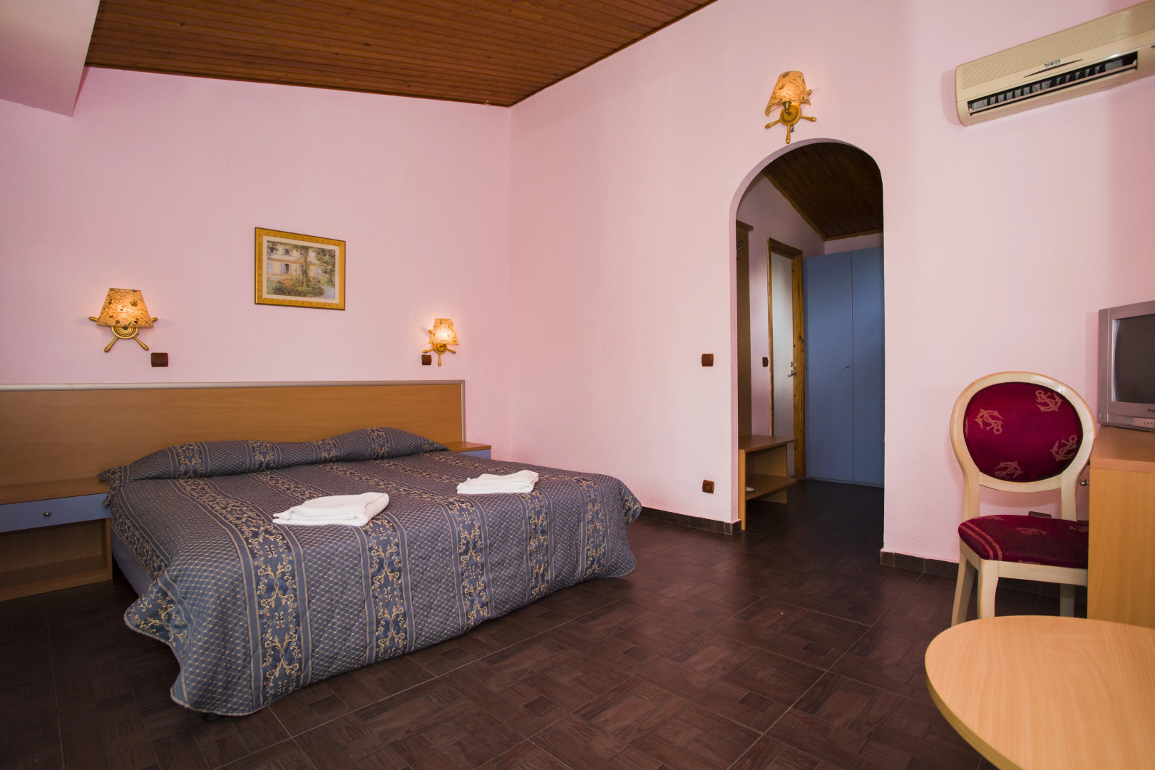 Elenite Holiday Village