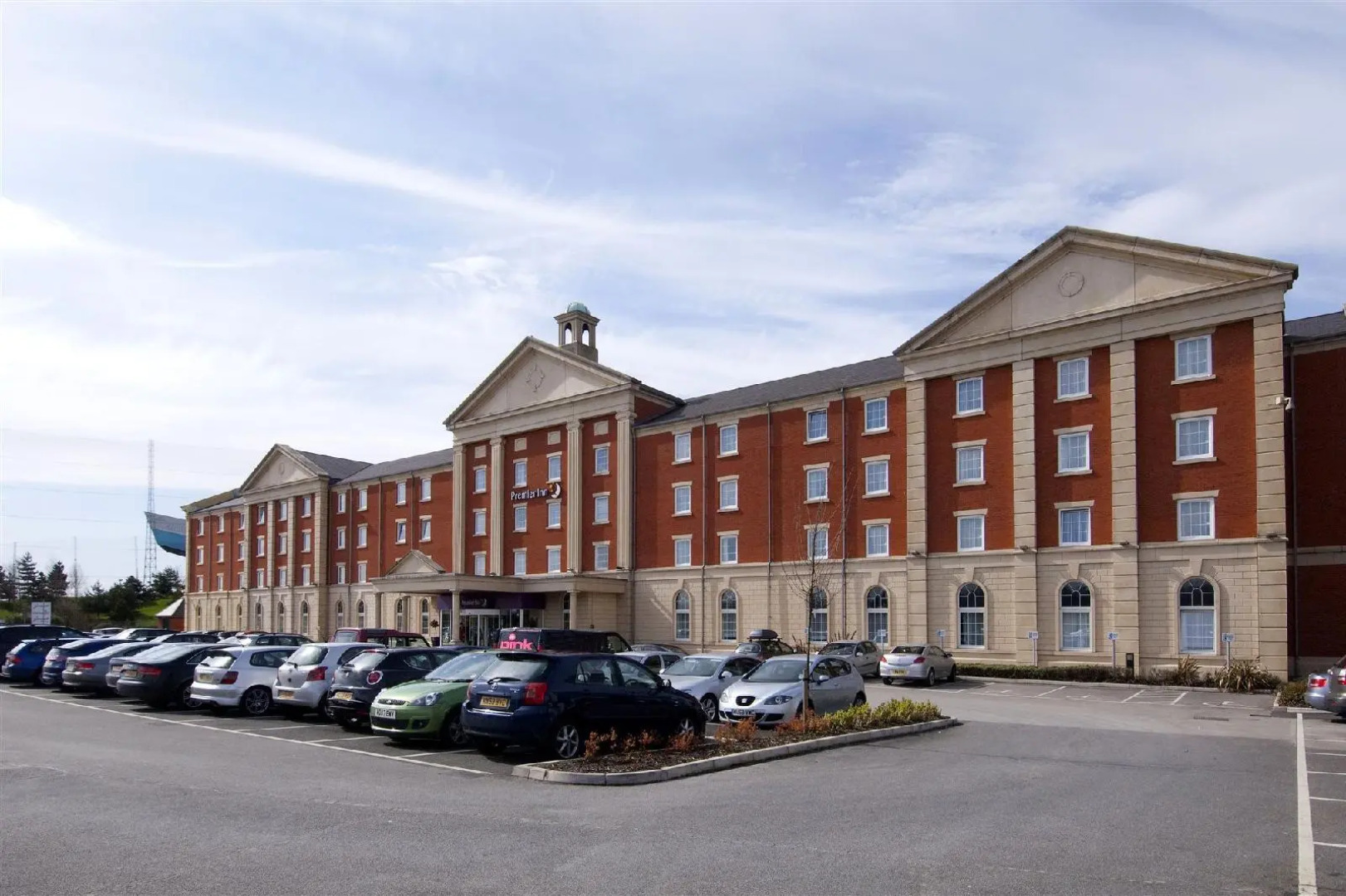 Premier Inn Manchester Trafford Centre West