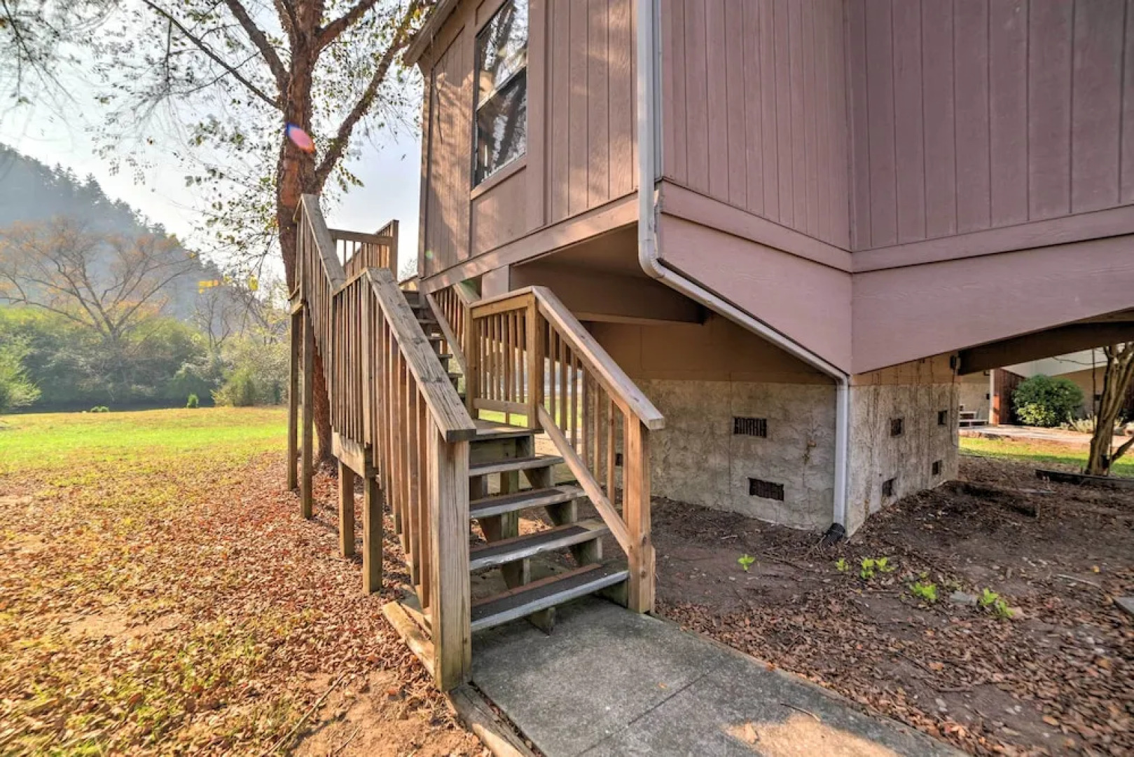 Peaceful Reliance Cabin w/ Deck on Hiwassee River!