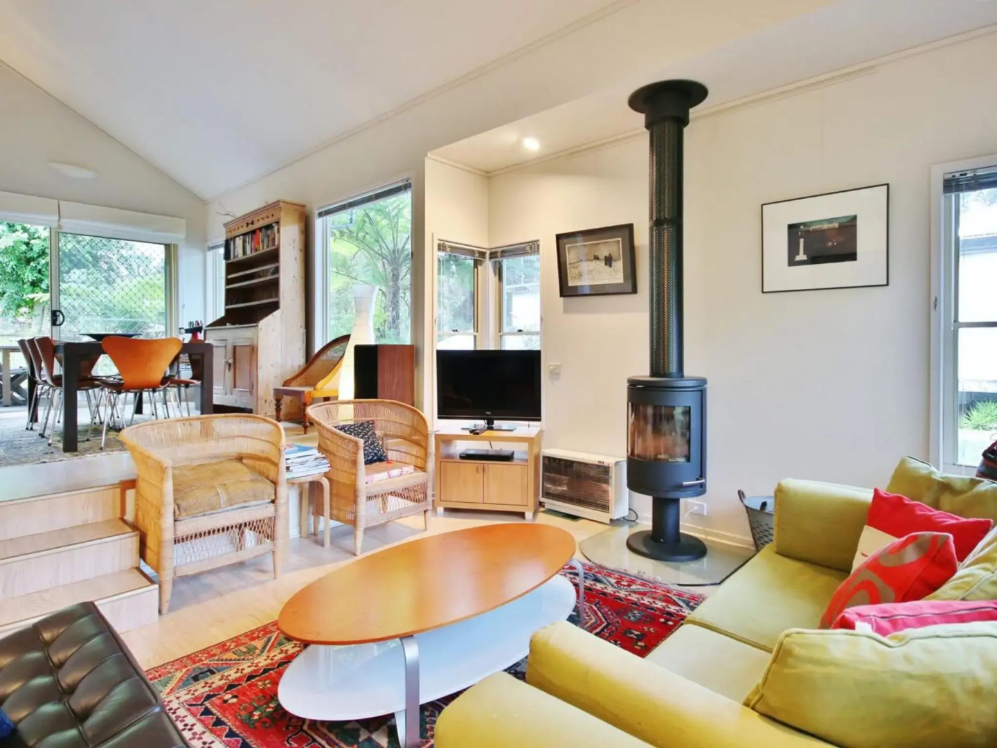 Sea Mist at Hyams Beach 4pm Check Out Sundays