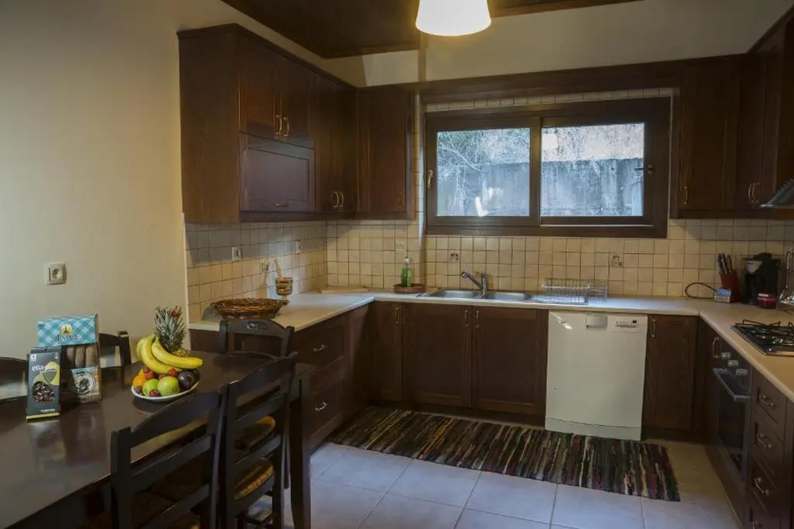 Elia Maisonette Therissos