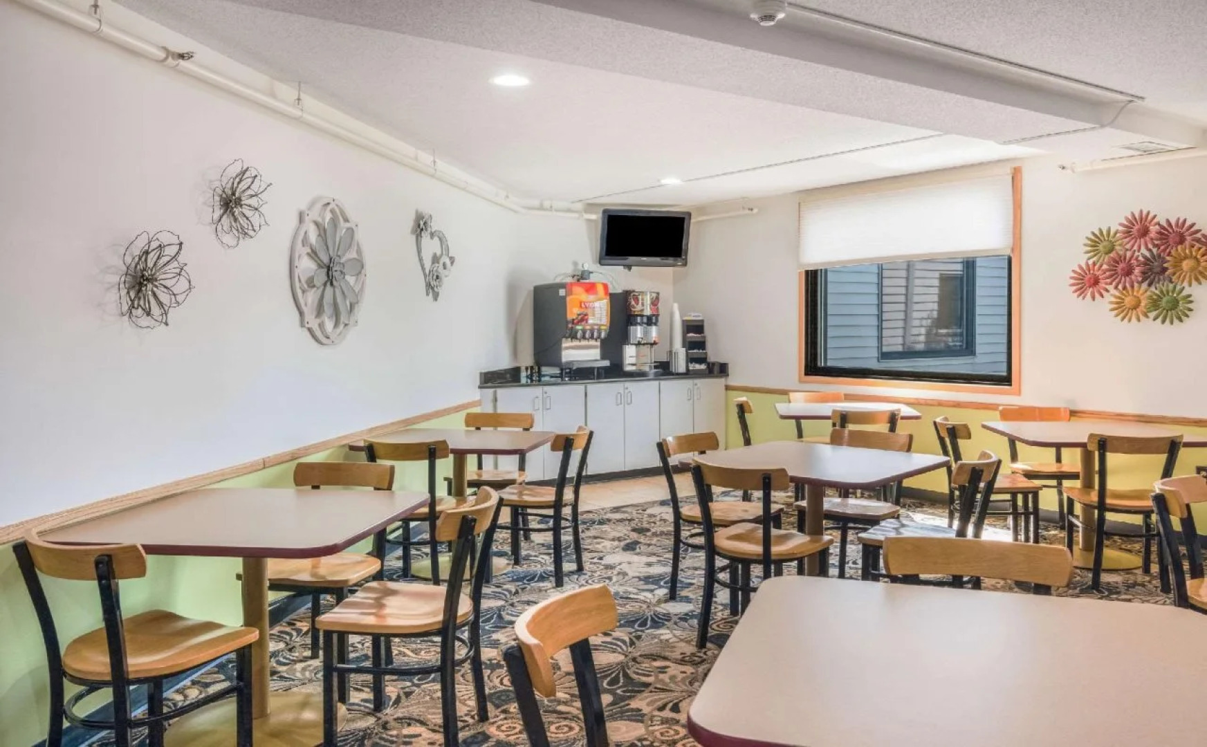 Econo Lodge Duluth near Miller Hill Mall