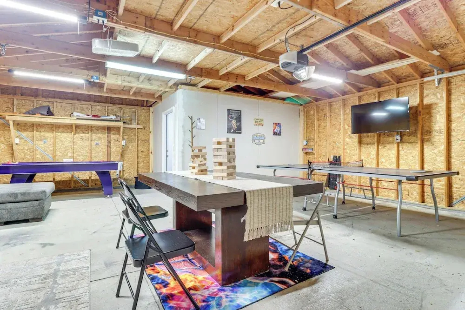 8 Mi to Henry Ford Museum: Westland Family Home