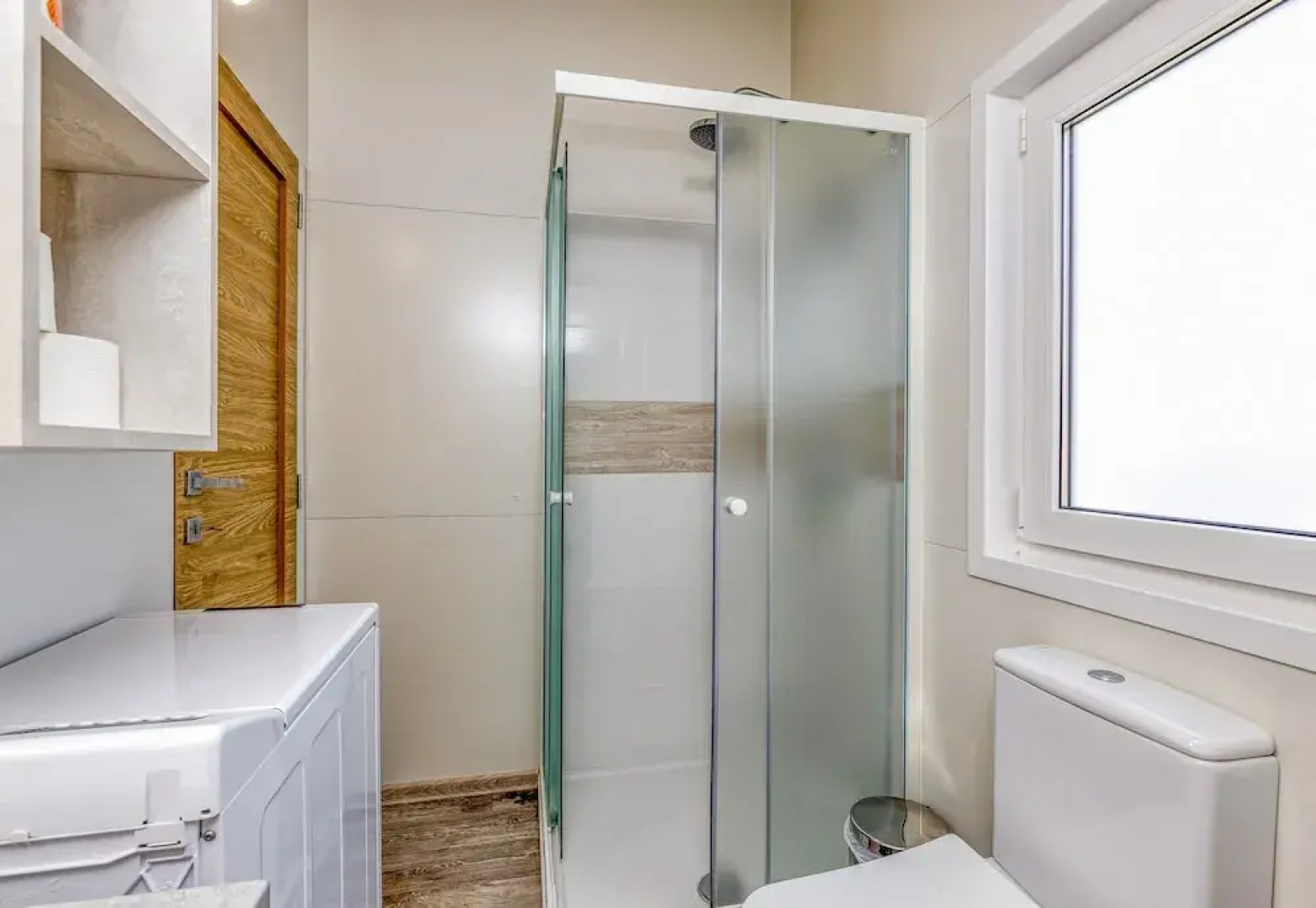 Pool & Whirlpool Villa Art Three