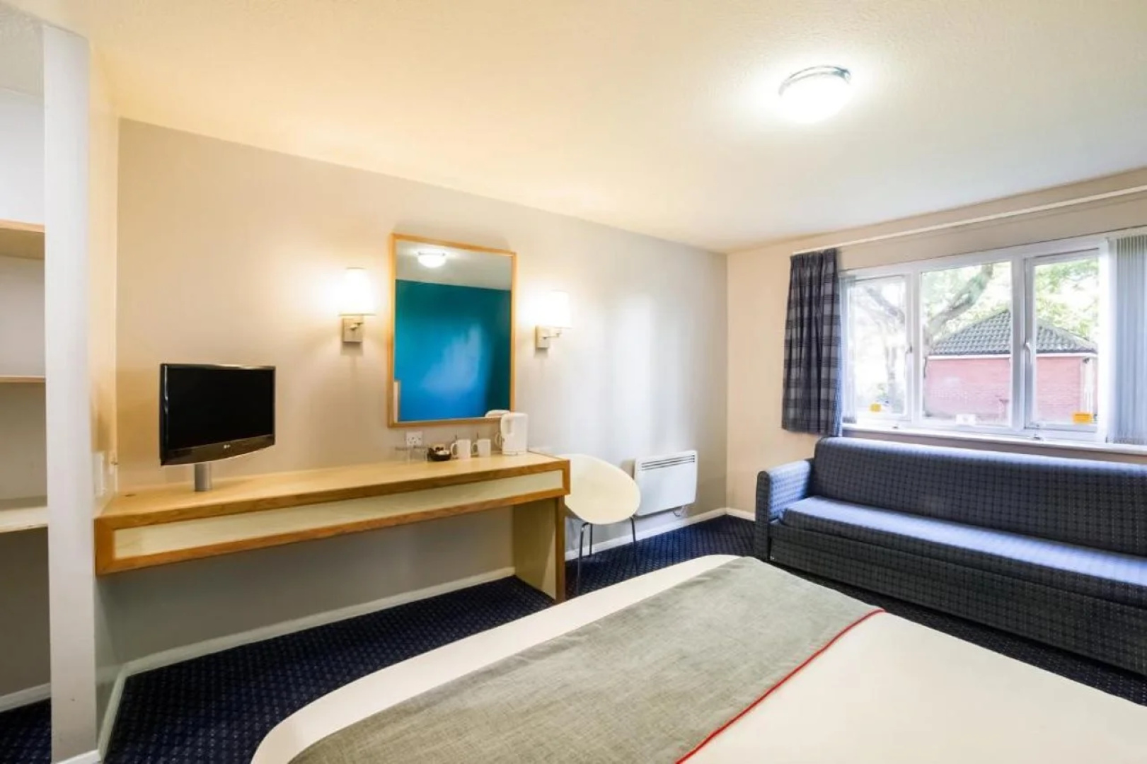 OYO Sunrise Hotel, A46 N Leicester