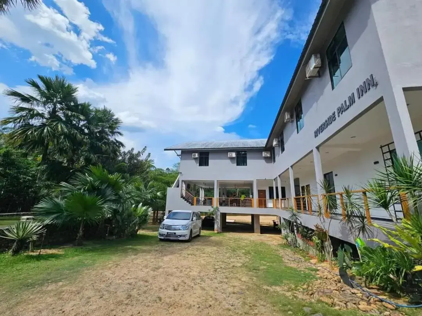 Riverside Palm Inn Sg Lembing