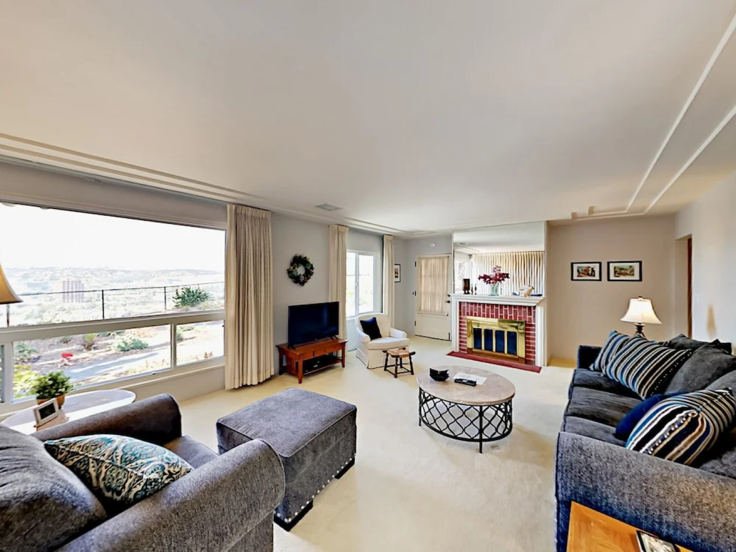 Home with Mission Valley Views by RedAwning