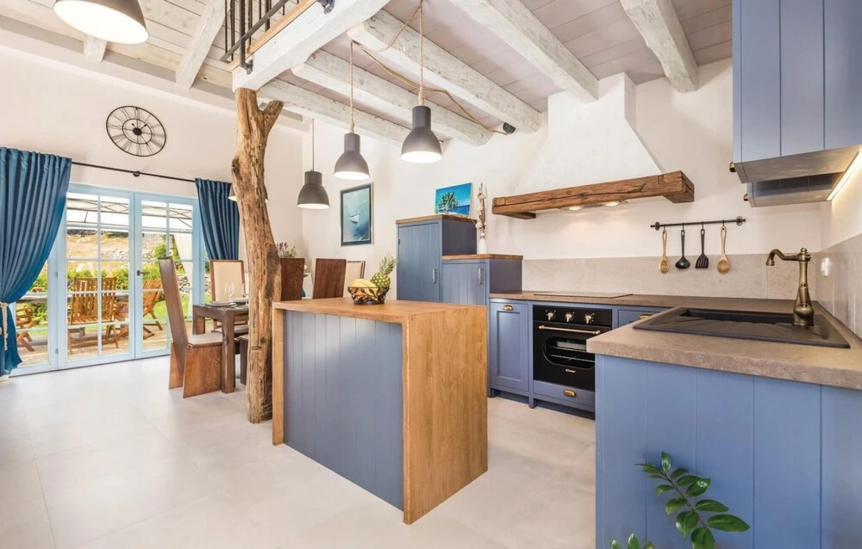 Stunning Home in Jurdani With Wifi and 2 Bedrooms